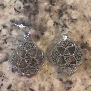 Kendra Scott earrings!